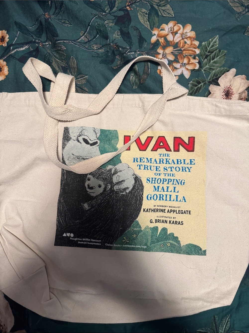 Canvas Tote Bag with Ivan Gorilla Print - Cream